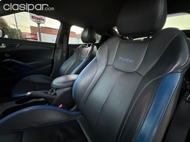 Hyundai Veloster 2013