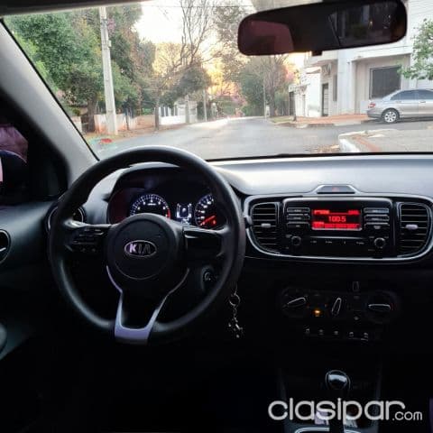 Kia Soluto 2021