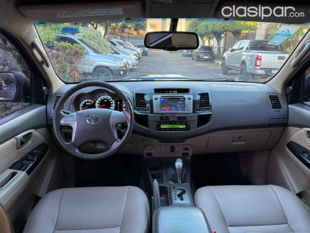 Toyota Fortuner 2012
