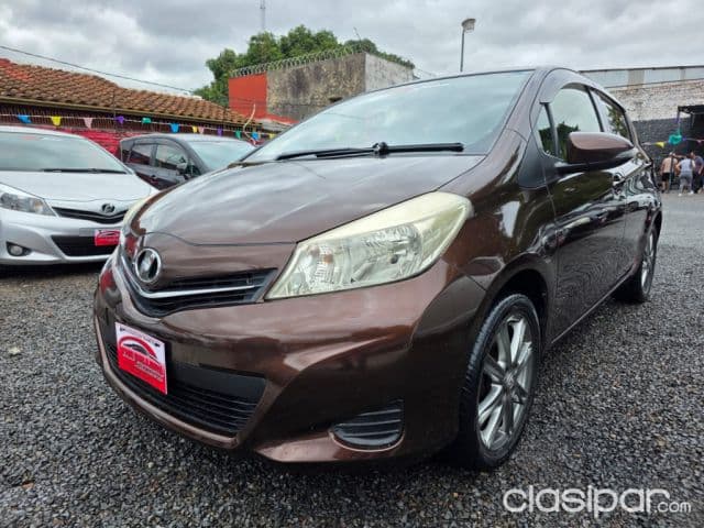 Toyota Vitz 2012