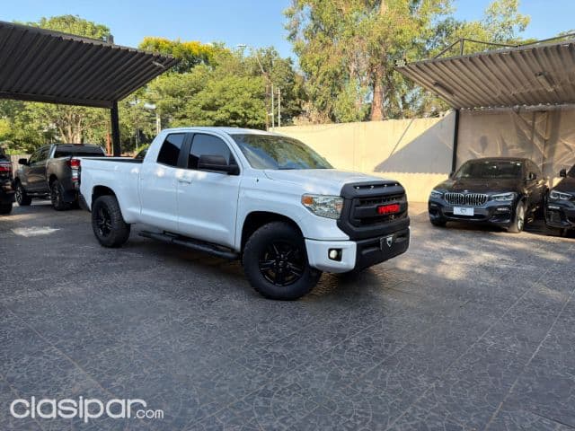 Toyota Tundra 2016