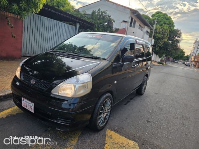 Nissan New Serena 2001