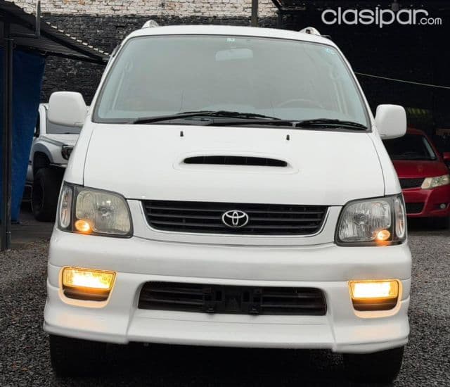 Toyota Noah 2001