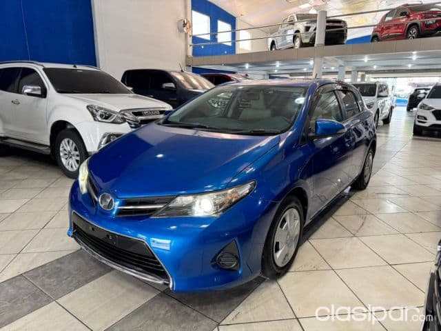 Toyota New Auris 2013