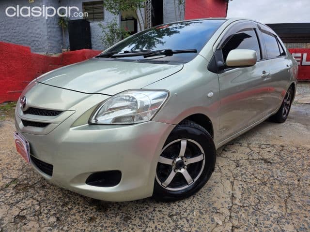 Toyota Belta 2006