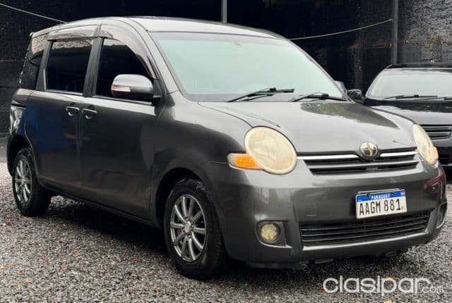 Toyota Sienta 2007