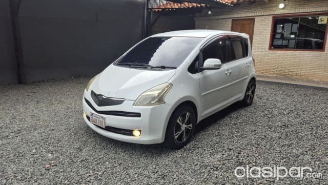 Toyota Ractis 2005