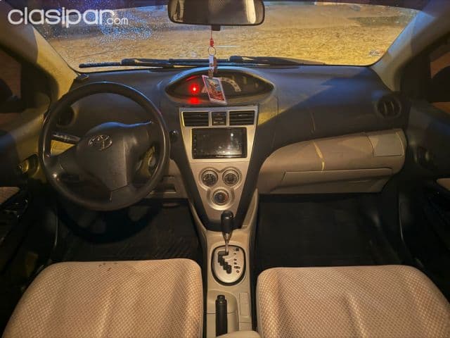Toyota Belta 2006