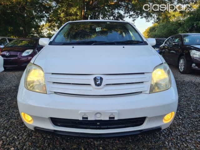 Toyota Ist 2005