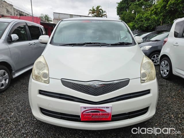 Toyota Ractis 2008