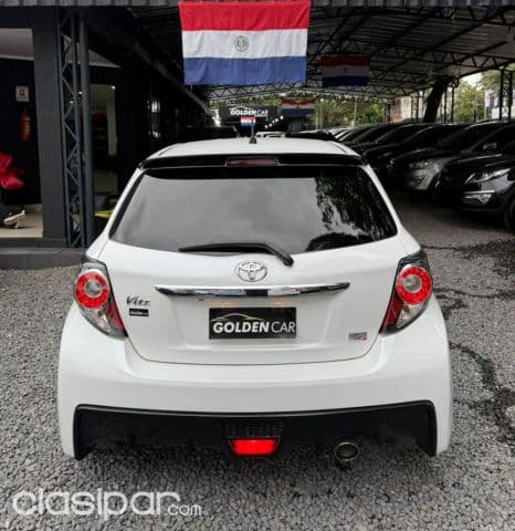 Toyota Vitz 2015