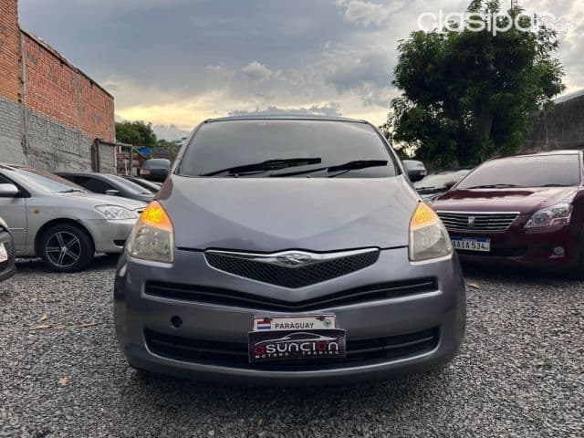 Toyota Ractis 2005