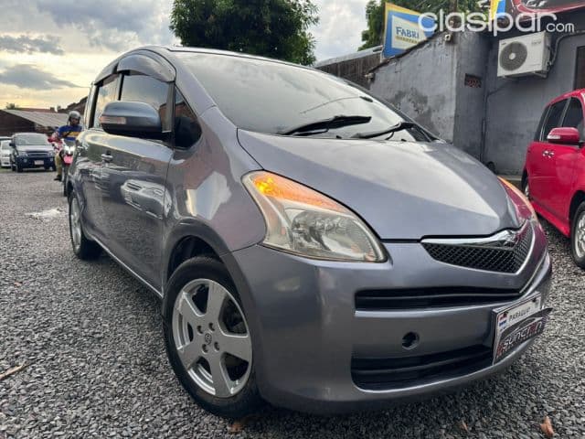 Toyota Ractis 2005