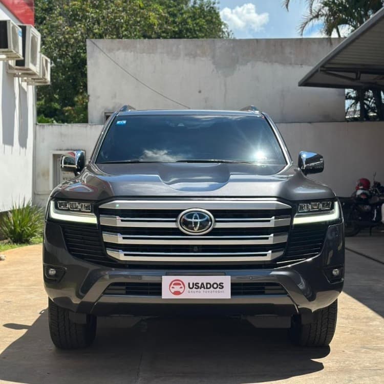 Toyota Land Cruiser 300 Vx. 2025