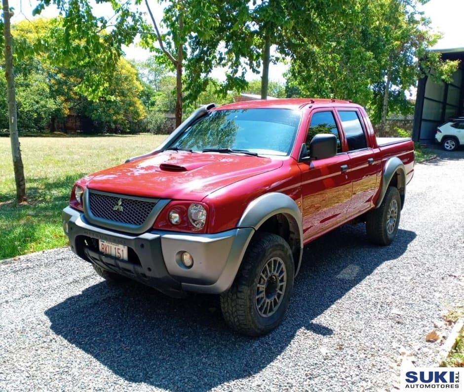 Mitsubishi L200 2011