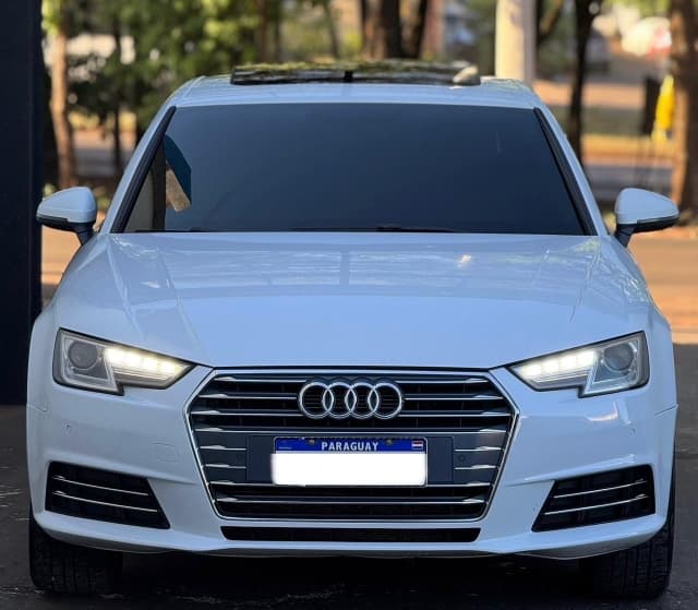 Audi A4 Sedan 2017