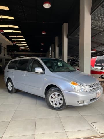 Kia Carnival 2011