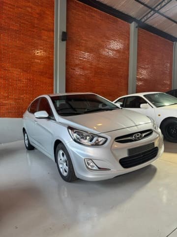 Hyundai Accent 2012