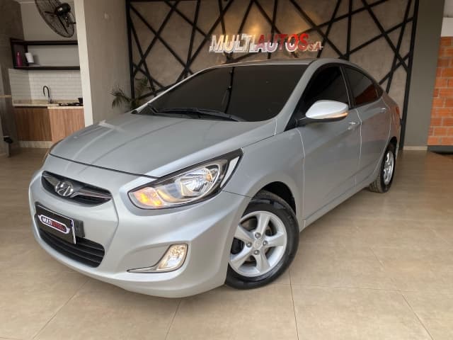 Hyundai Accent 2012