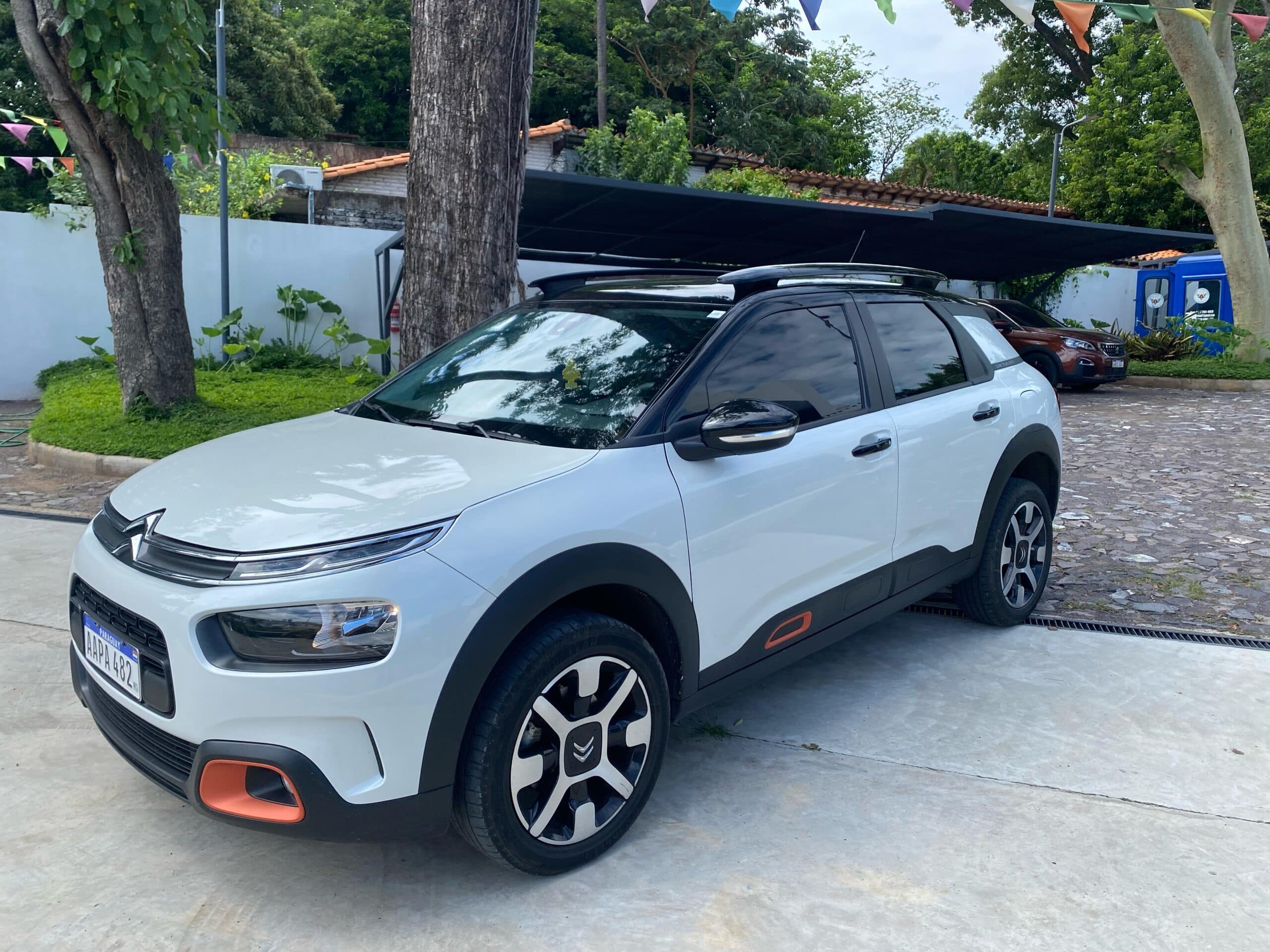 Citroën C4 Cactus 1.6 Bva6 Thp Flex Shine 2024