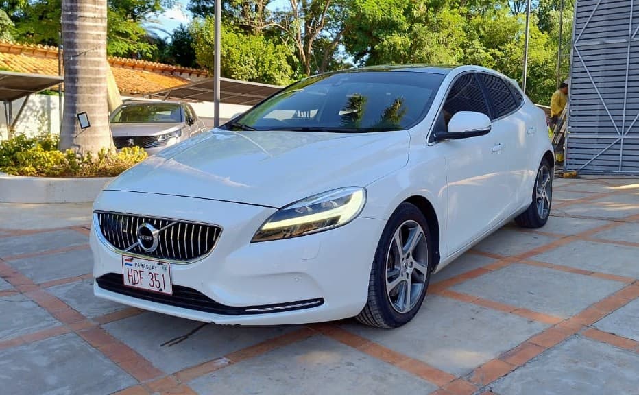 Volvo V40 2018