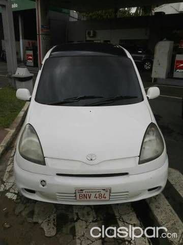 Toyota Funcargo Año 2001