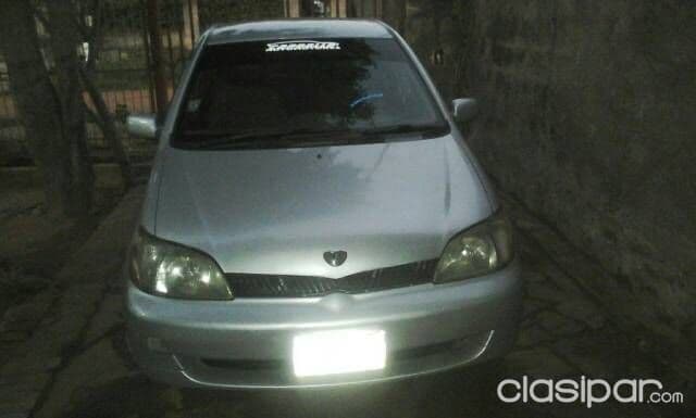 Toyota Platz 2001