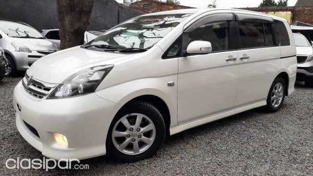 Toyota Isis 2009