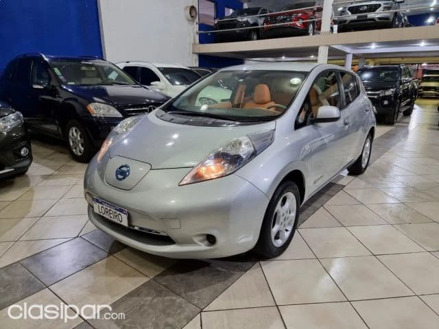 Nissan 100 2011