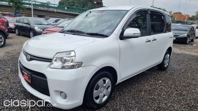 Toyota Sienta 2014
