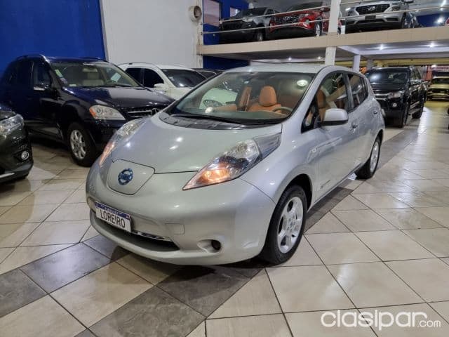 Nissan 100 2011
