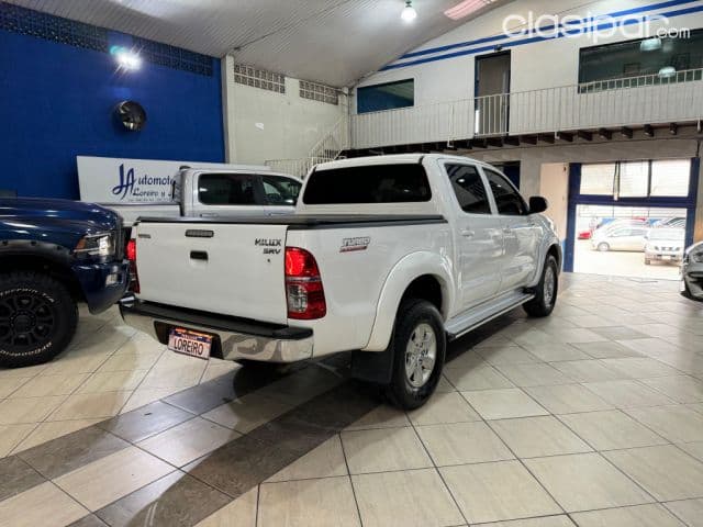Toyota Hilux 2015