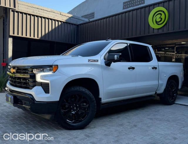 Chevrolet Silverado Z71!!! Año De 2023