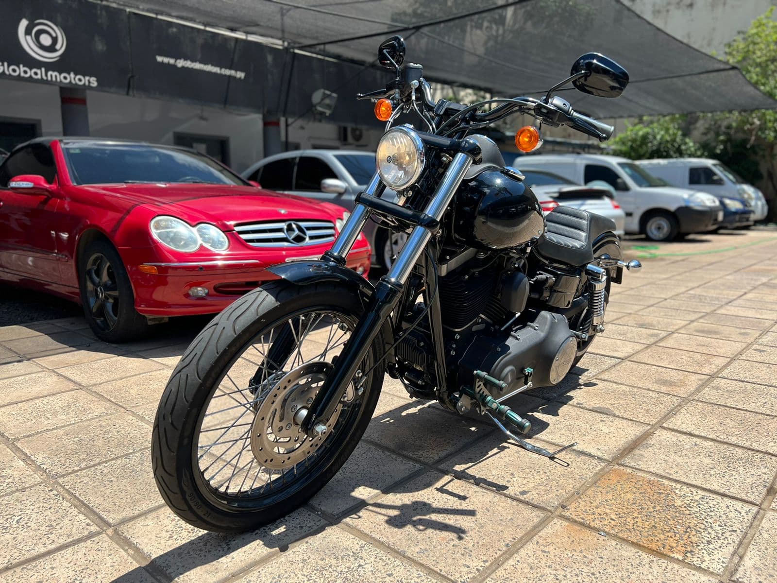 Harley Davidson Dina Street Bob 2015