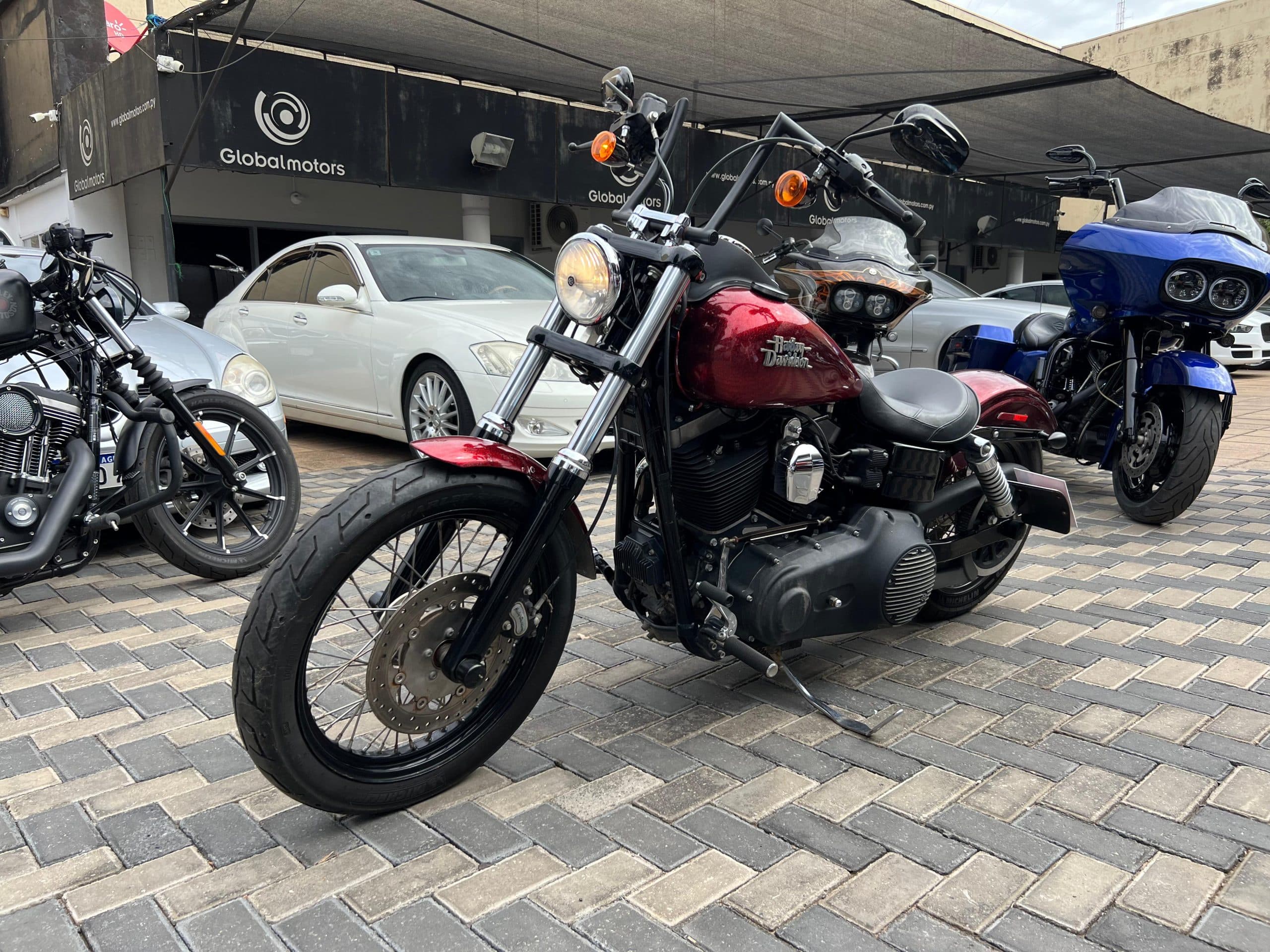 Harley Davidson Dina Street Bob 2013