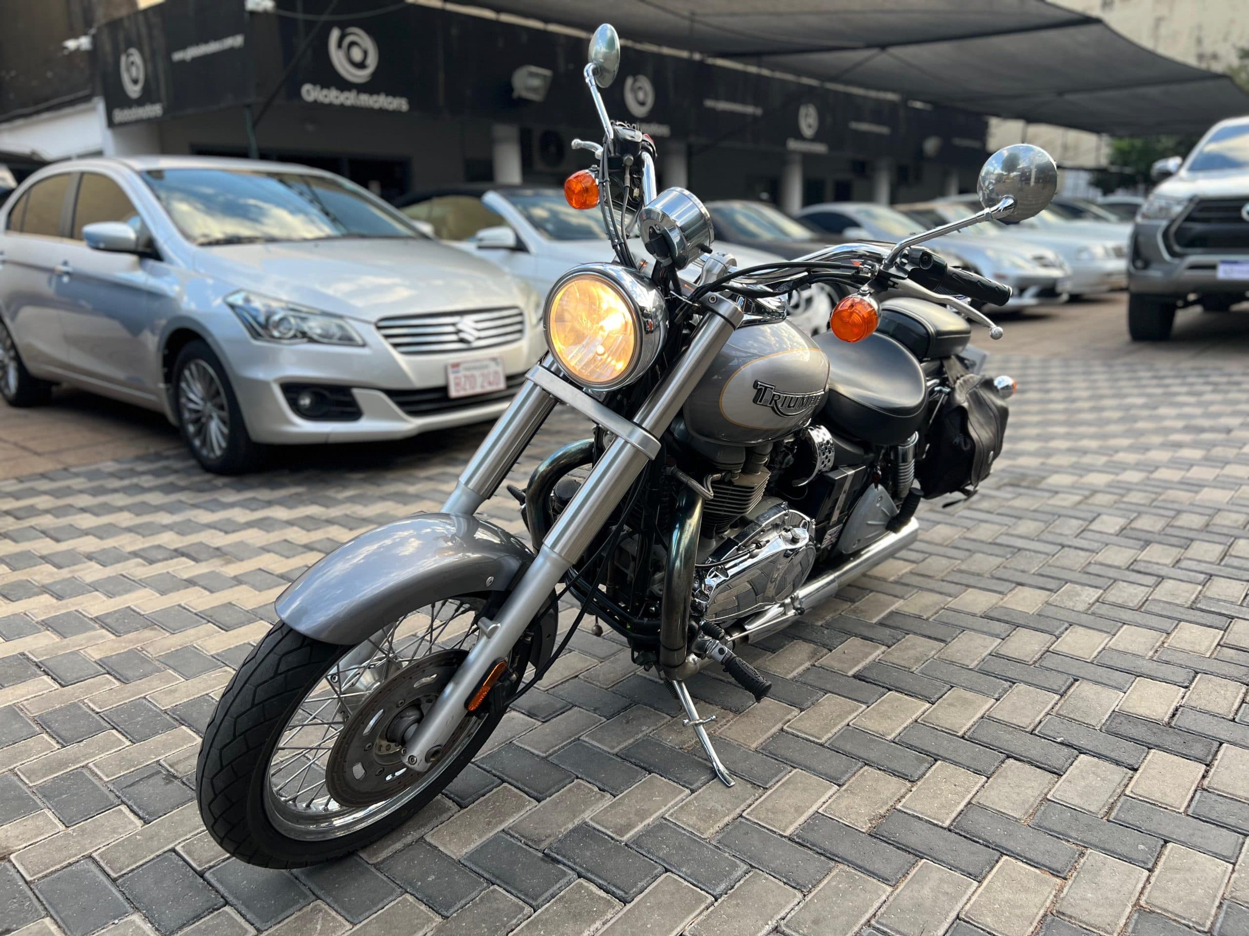 Triumph Bonneville 2006