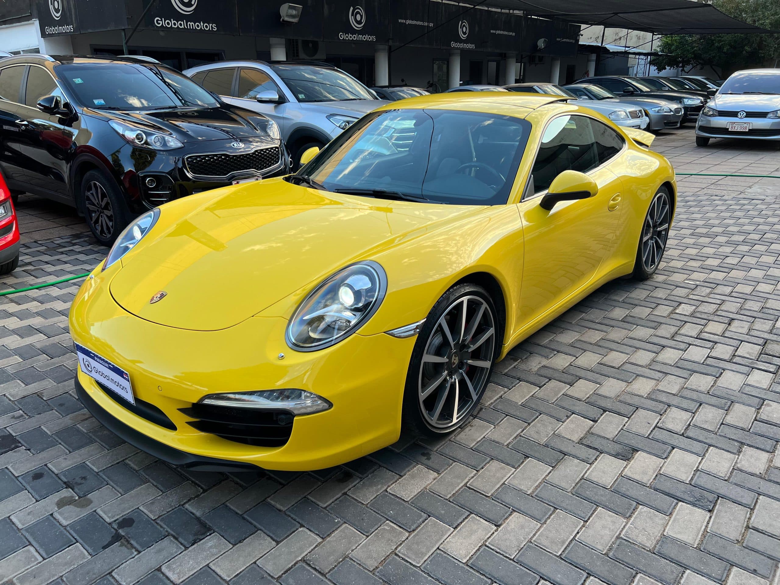 Porsche Carrera 2013
