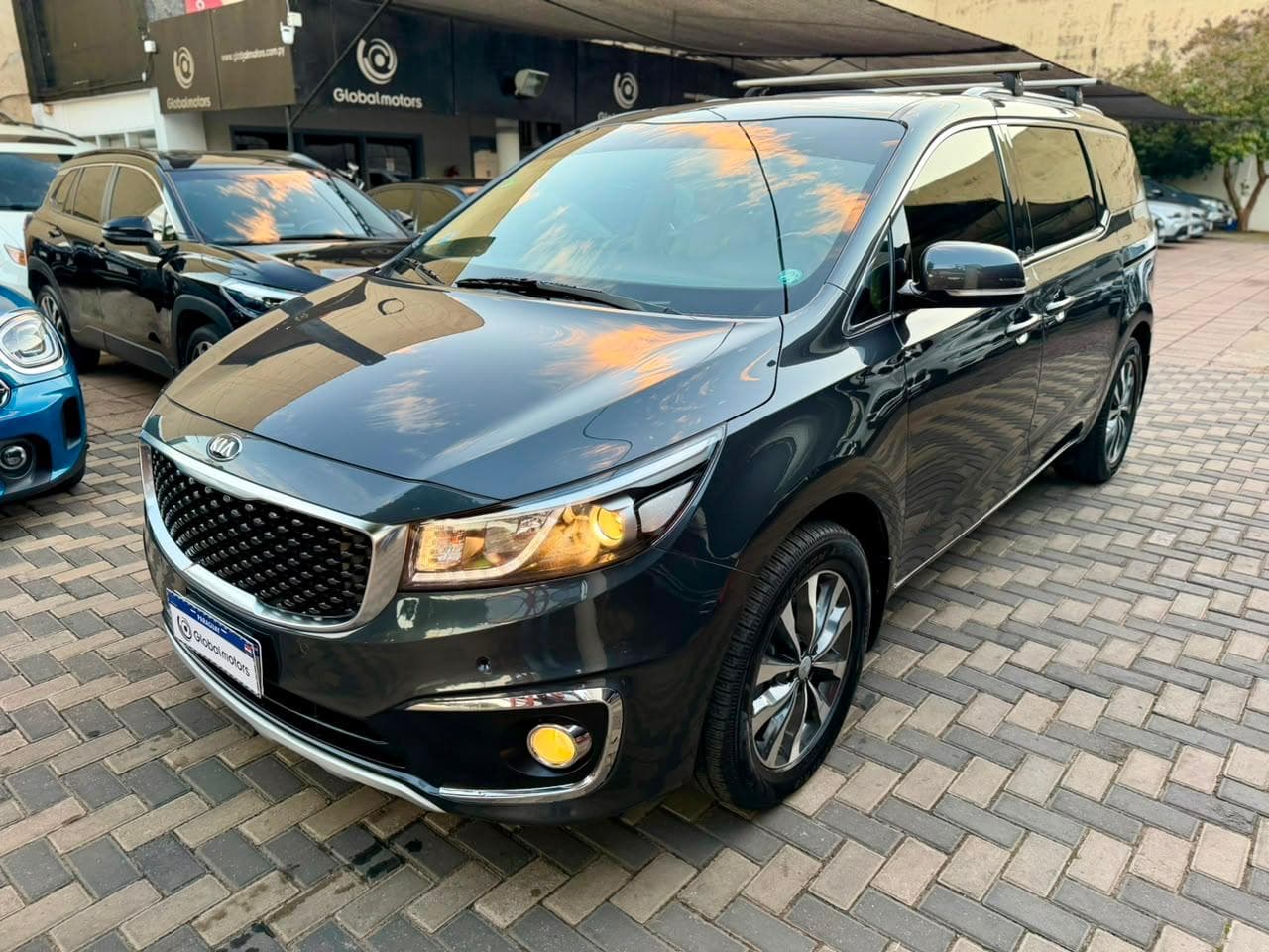Kia Grand Carnival 2018